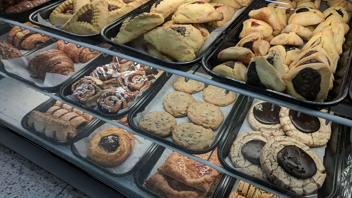 Molly's Bakery & Ice Cream – bakery in Dungannon town centre